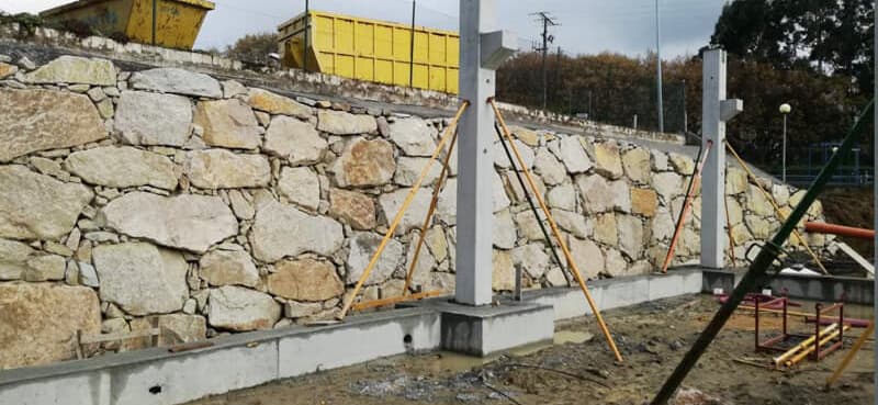 Construcción de muros de escollera en Betanzos